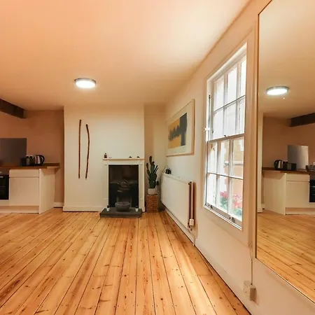 Christmas Steps Quirky 2 Bed - Hopewell بيت للعطل *