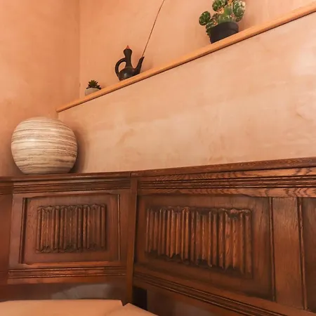 Дом отдыха Christmas Steps Quirky 2 Bed - Hopewell *