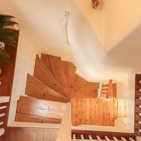 Christmas Steps Quirky 2 Bed - Hopewell Bristol