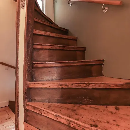 Christmas Steps Quirky 2 Bed - Hopewell